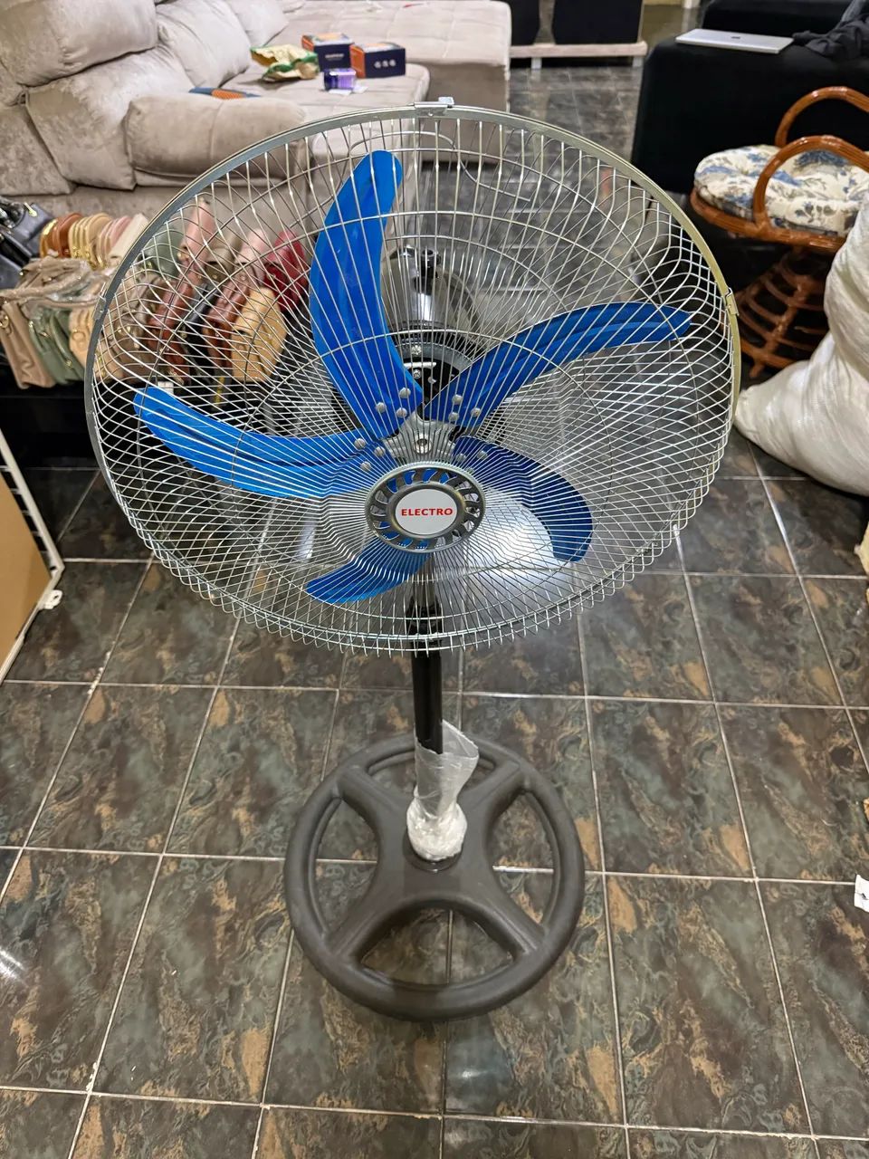 Ventilador coluna turbo metal 5 pás. - Foto 2