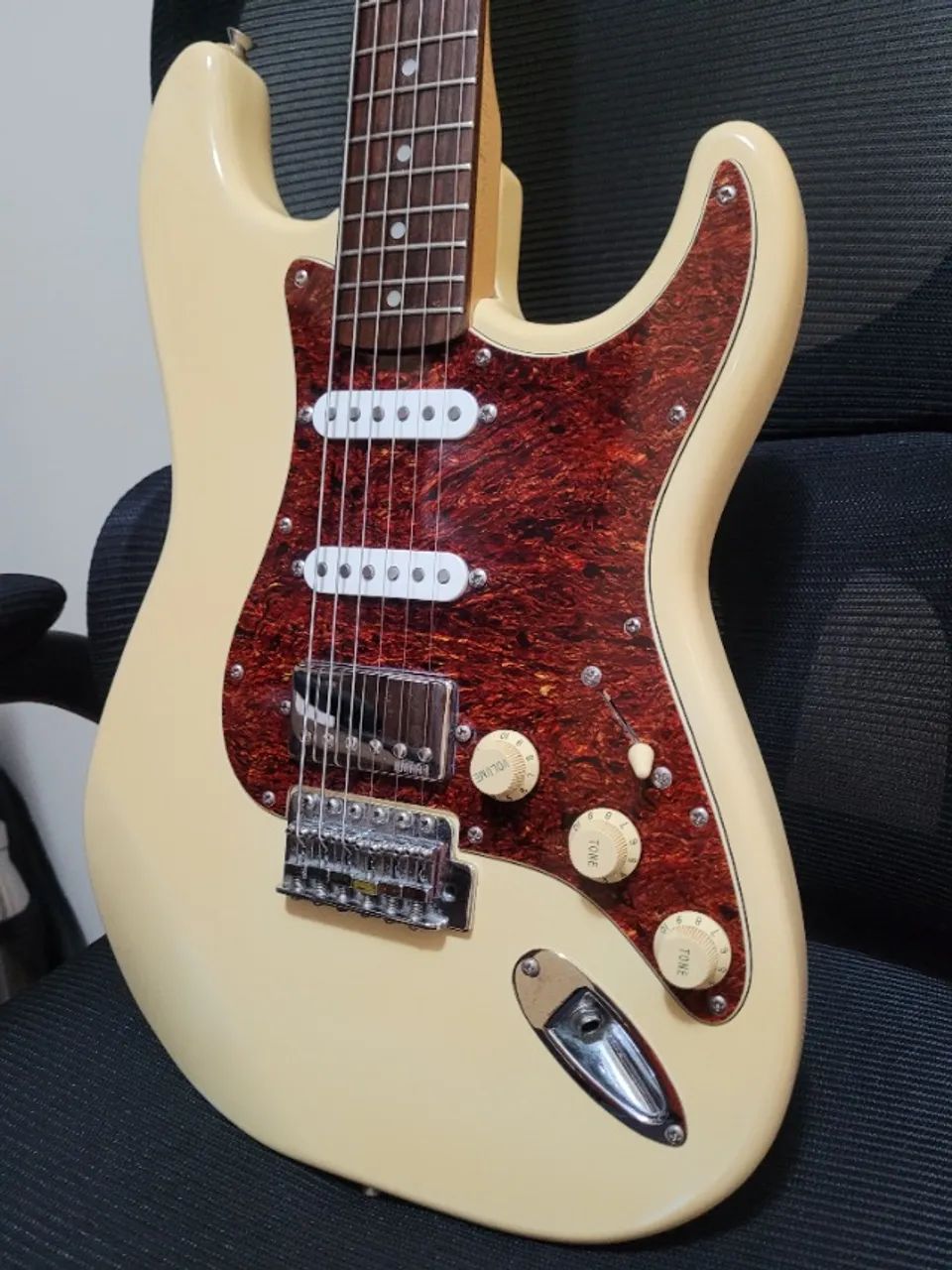 Squier Stratocaster Made in Korea 1995 ? com upgrades - Foto 2