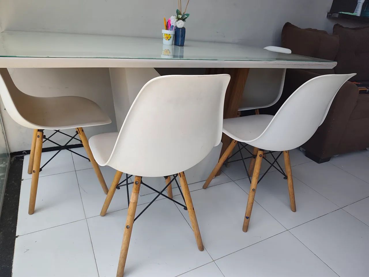 Linda mesa de jantar, com 4 cadeiras luxo. - Foto 3
