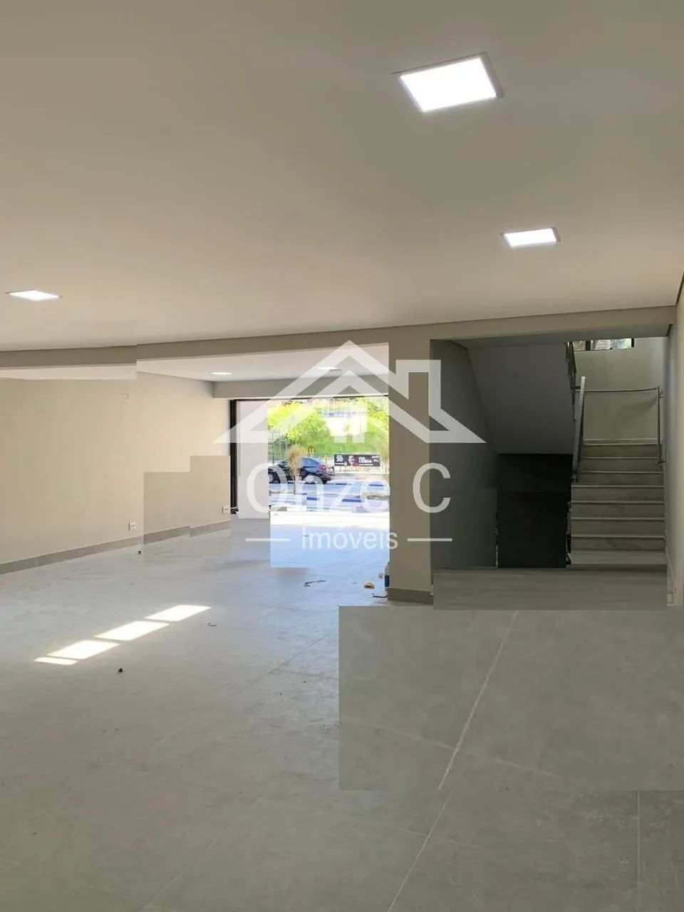 Imóvel comercial com localização privilegiada, ideal para empresas, clínicas, escolas, esc - Foto 2
