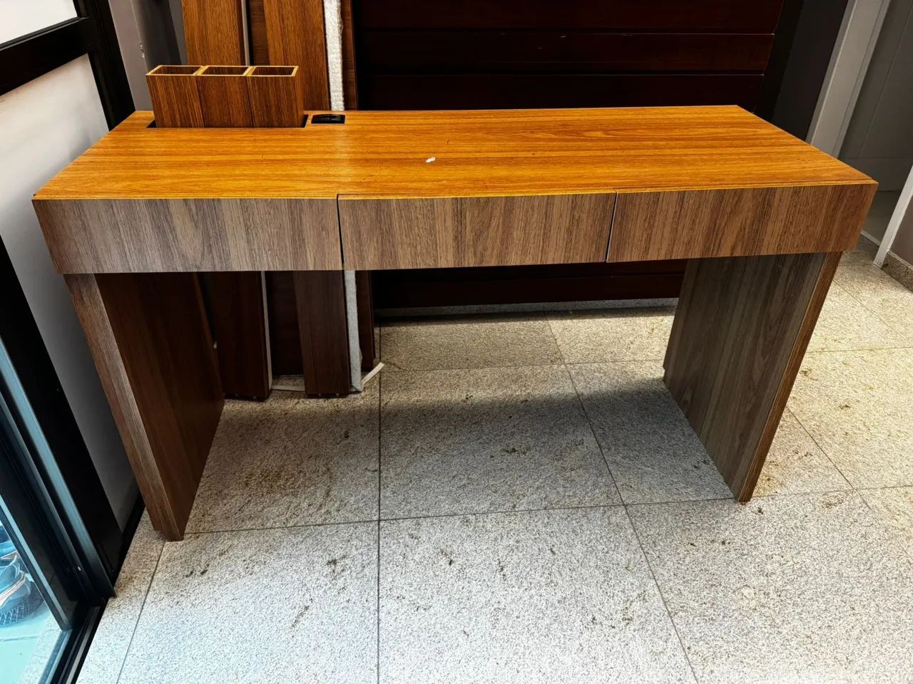 Escrivaninha/mesa de estudo - Foto 4