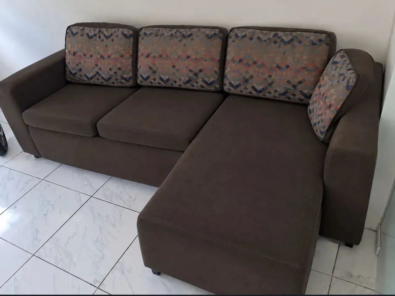Sofá 3 lugares com chaise