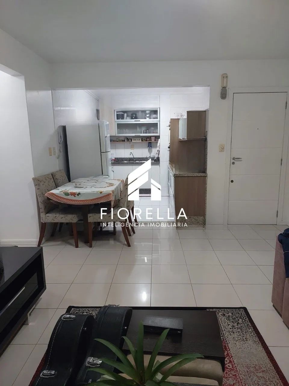 Apartamento com 02 dormitórios a 50m da praia - Coqueiros, Florianópolis - Foto 4