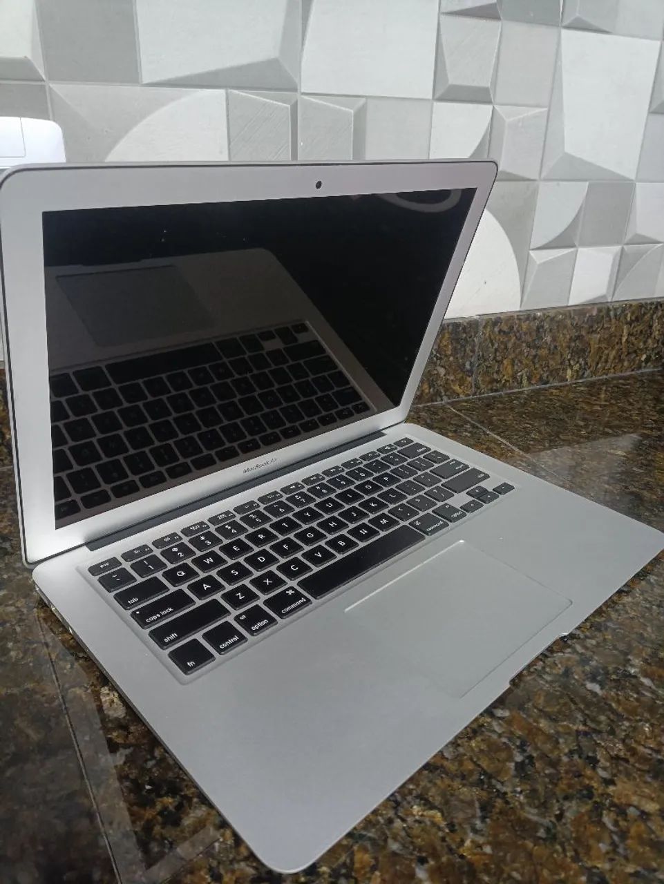 Macbook Air 13 2015 i5/8GB/NVMe 256GB - Notebooks - Itinga