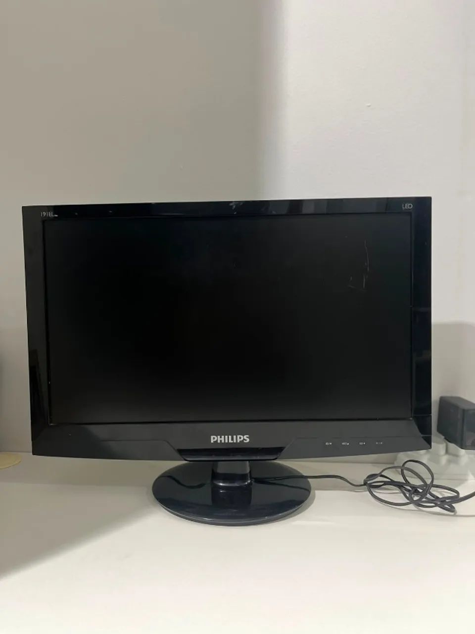 Monitor Philips 19" LED funcionando com fonte - Foto 3