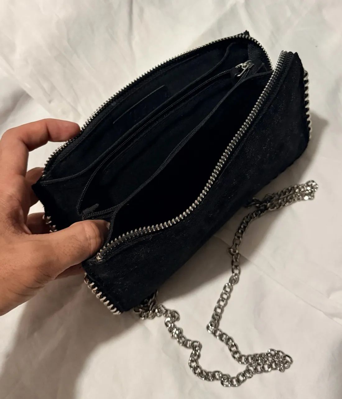 Bolsa Preta com Corrente Prata - Foto 3
