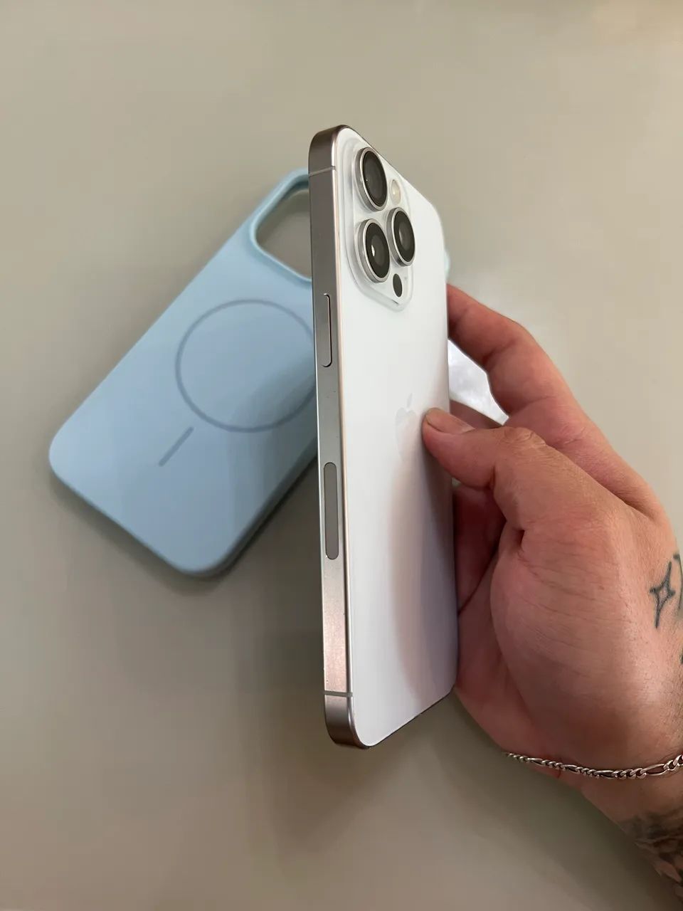 iPhone 15 Pro Max - 256 GB - Foto 4