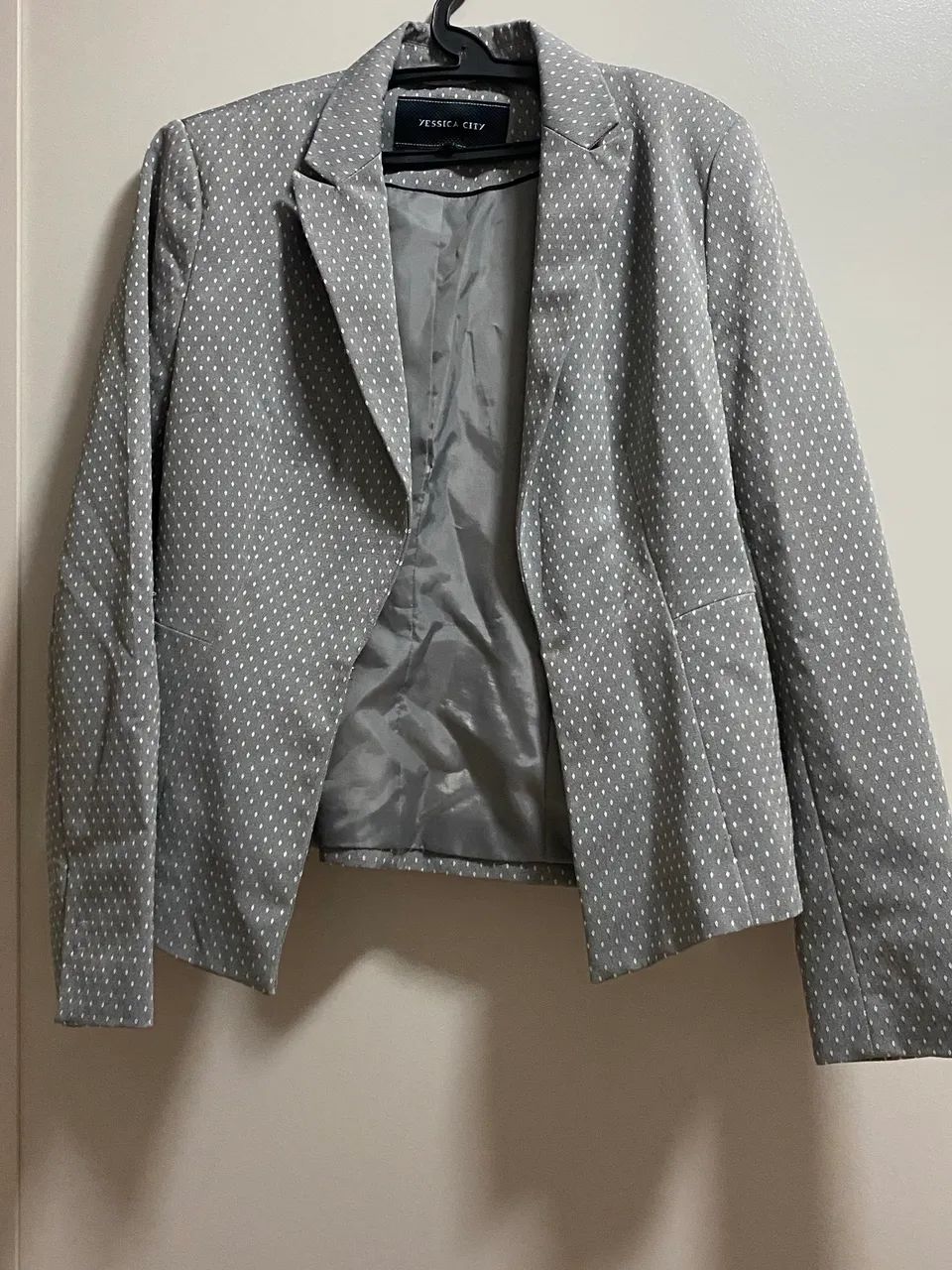 Blazer tamanho 38.