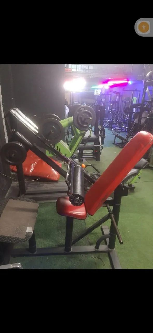 Vende-se academia completa com 30 aparelhos em sp! Aceito veículo . - Foto 4