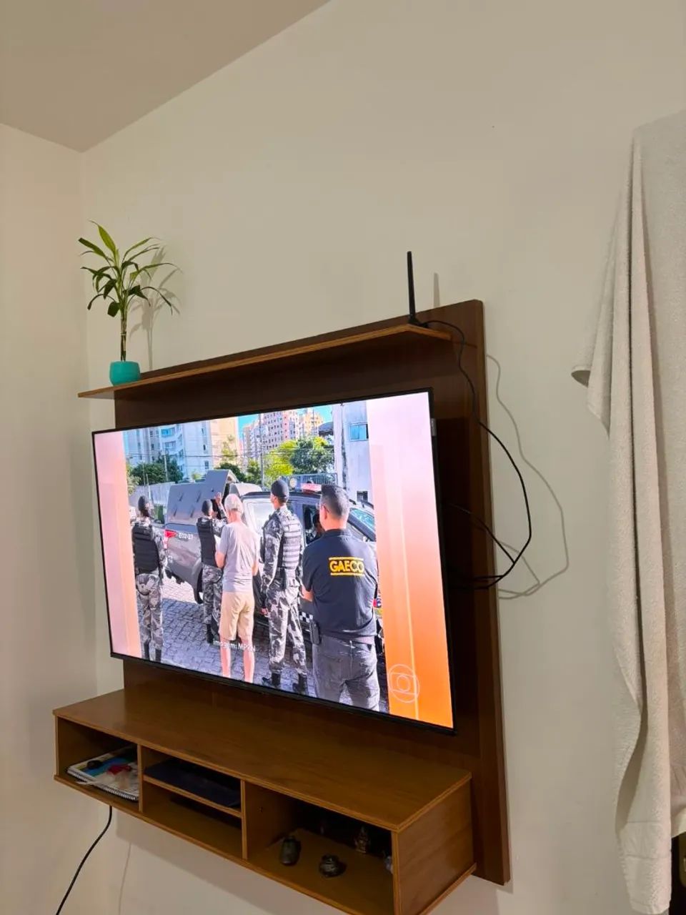 Vendo tv tcl 50 smart QLED premium  - Foto 4