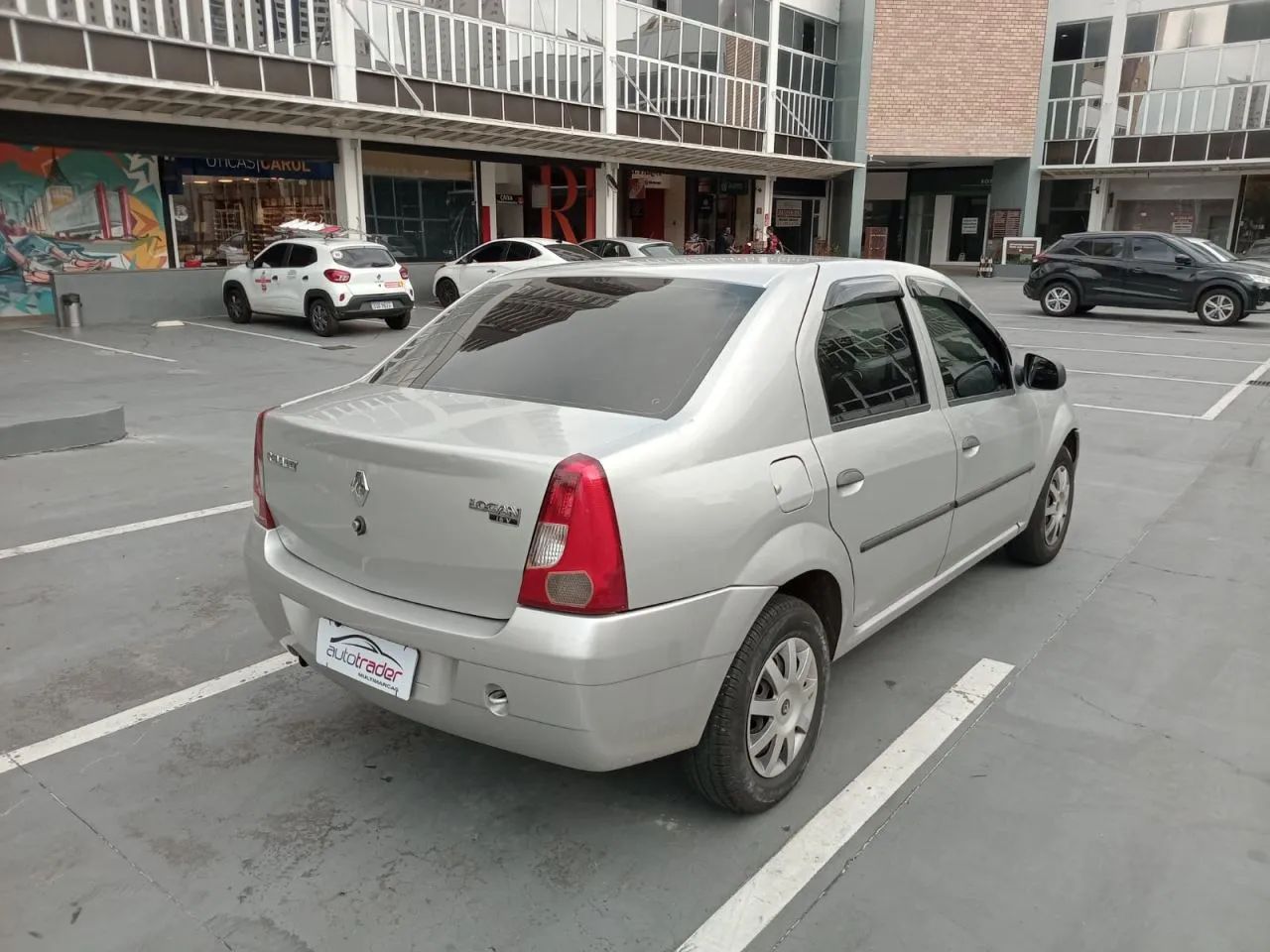 Renault Logan Expression Flex 1.0 12V 4P 2009 - Foto 3
