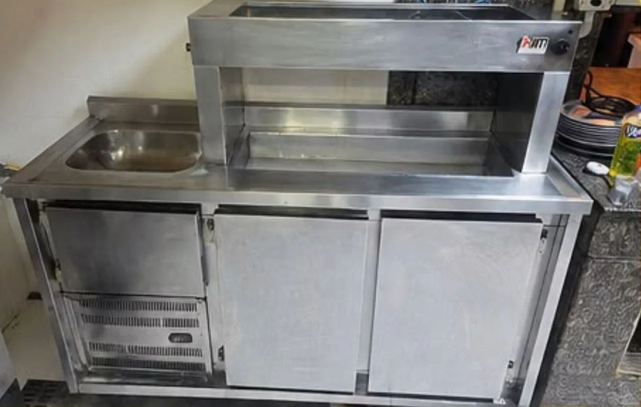 Balcão de inox refrigerado