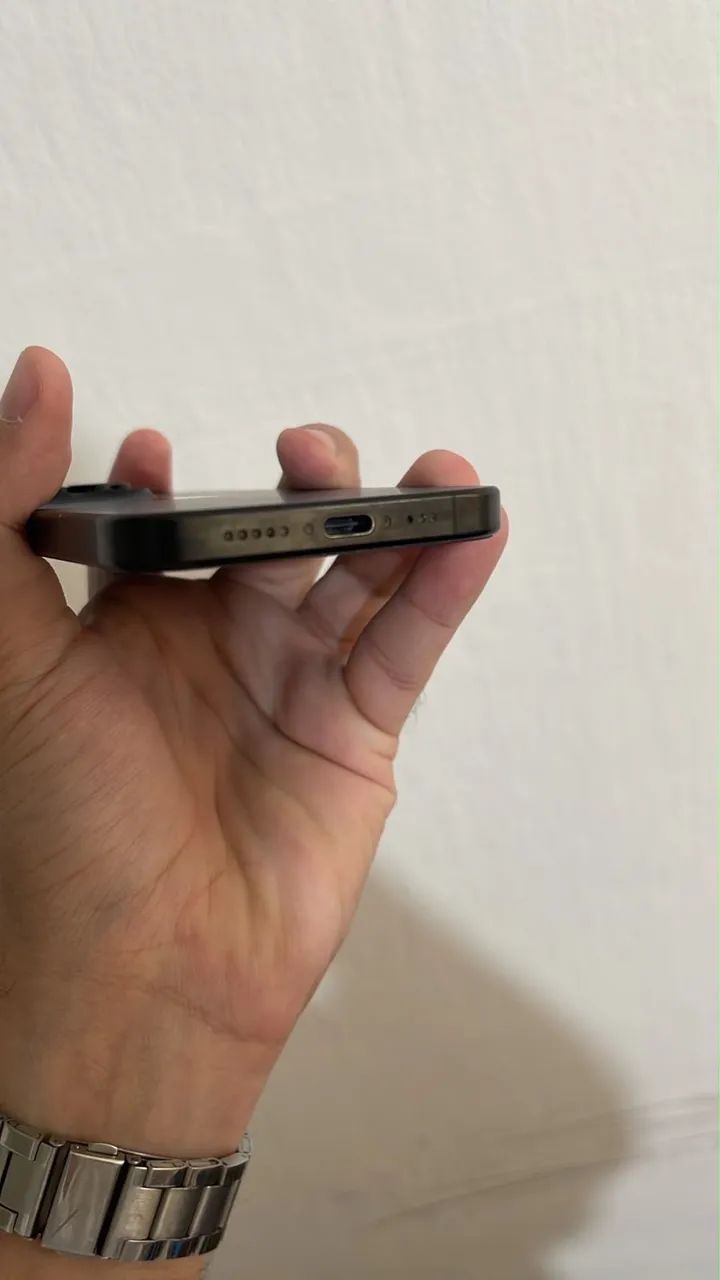 iPhone 15 Pro - 128GB - Foto 2