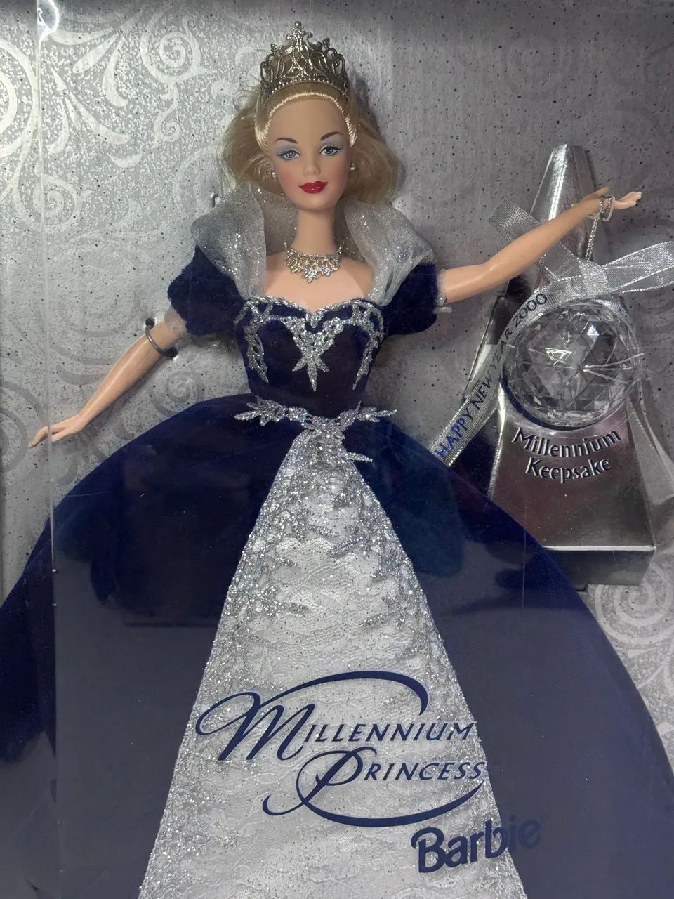 Boneca Barbie Millennium Princess 1999 - Holiday - Foto 2