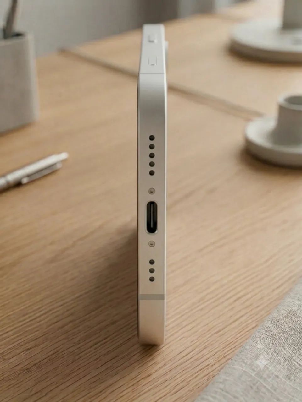 iPhone 16e 128GB Branco  - Foto 5