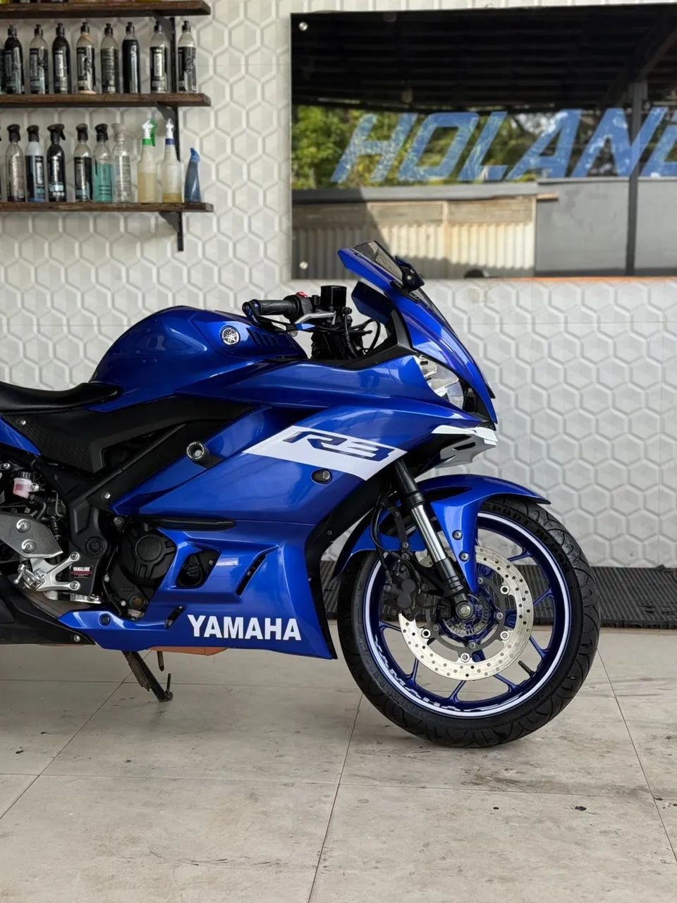 YAMAHA R3 