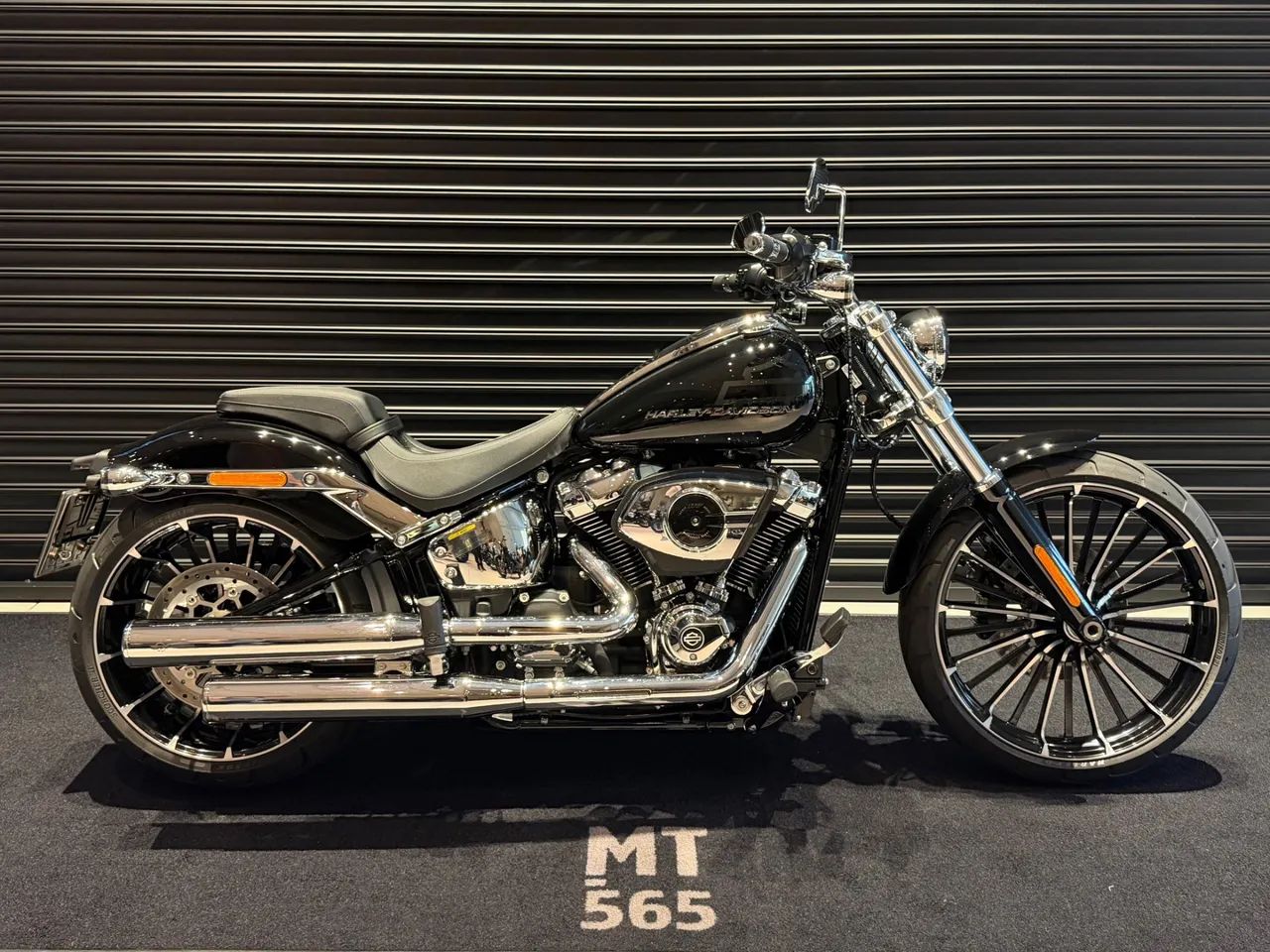 Harley-Davidson Softail Breakout Fxbrs