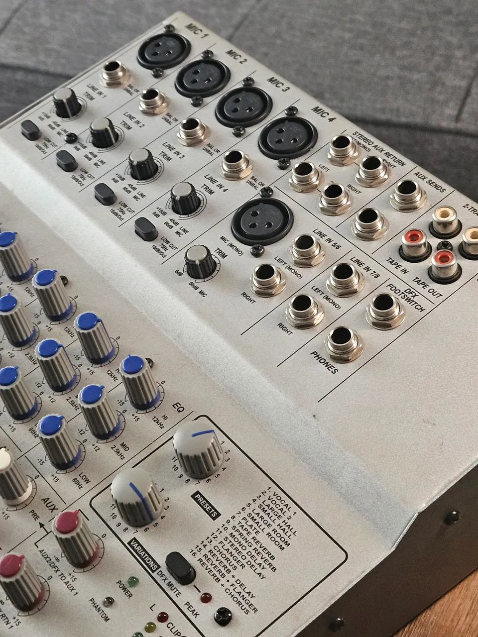 Mesa de som 8 canais com efeitos - Foto 5