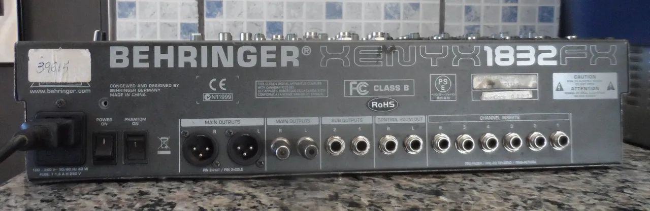 Mesa/ Mixer processor Behringer Xenyx 1832 FX. Perfeito funcionamento. Estudo troca. - Foto 2