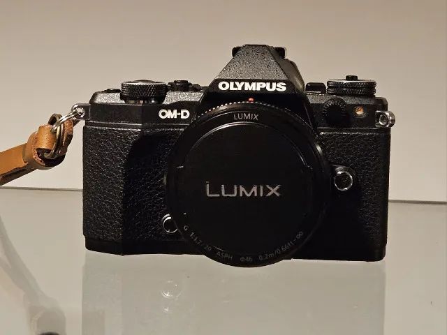 OLYMPUS M25F1.8 ブラック OLYMPUS Lente M.Zuiko Digital ED 7-14 mm F2.8 Pro, para câmeras