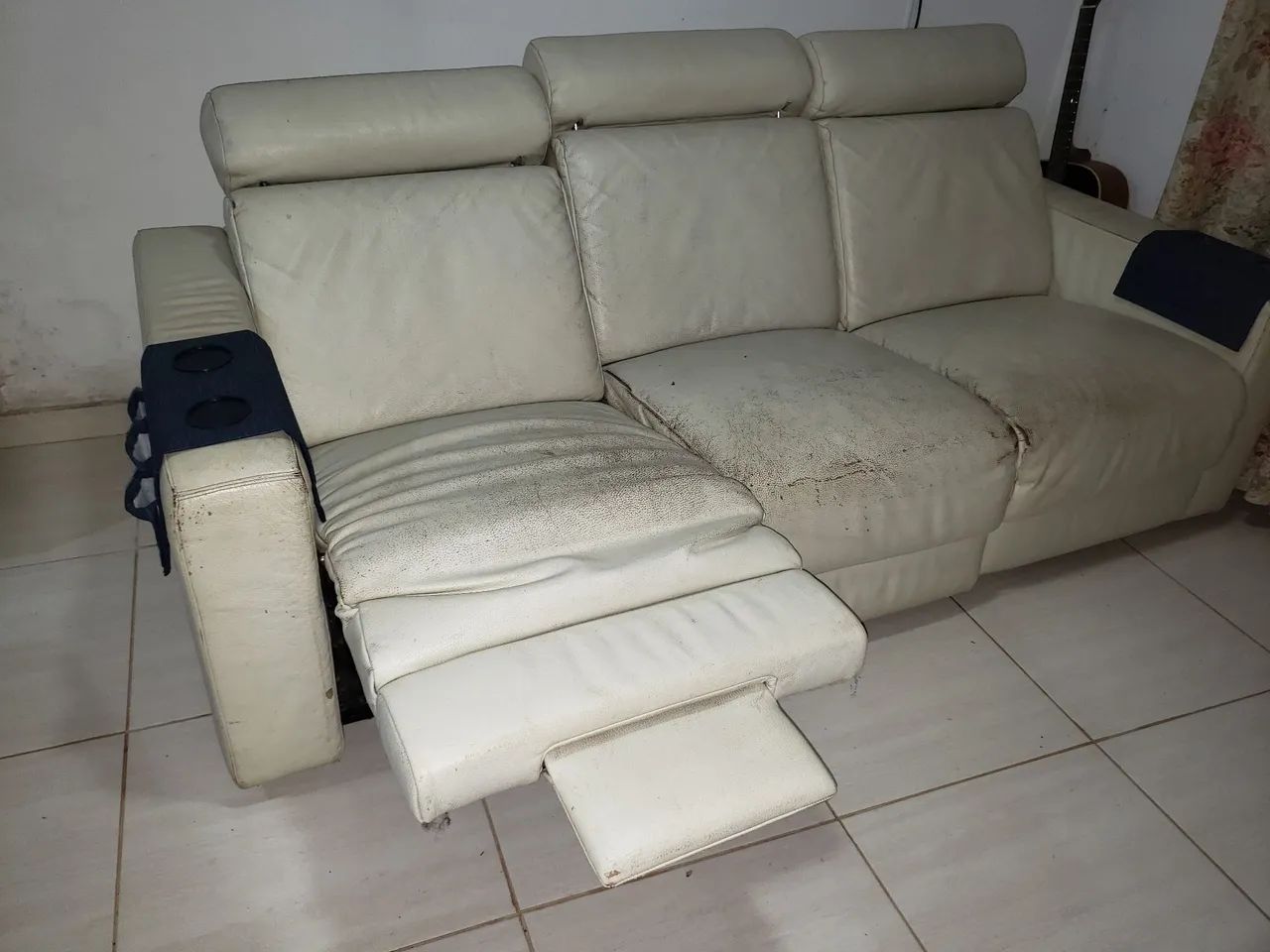 Sofá Retrátil em Couro - Foto 4