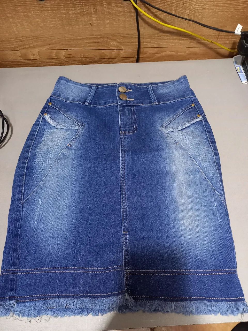 Ótimo lote de roupas 100 - Foto 4
