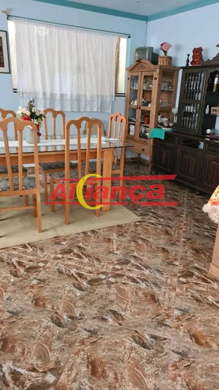 Lindo chale com 3 suítes em cima e 1 sala a parte de baixo - Foto 5