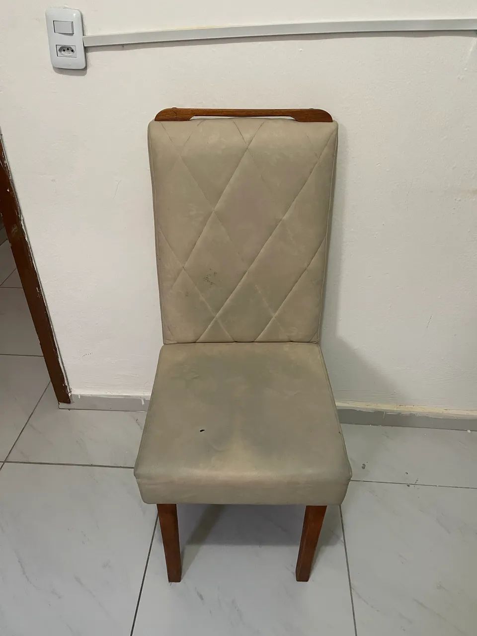 Vendo Cadeiras R$ 100 unidade 