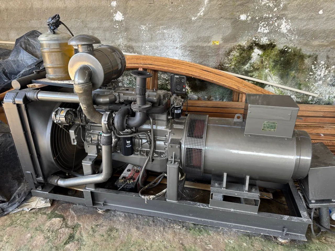 Gerador 180 KVA COM MOTOR a Disel MWM série 10 - Foto 5