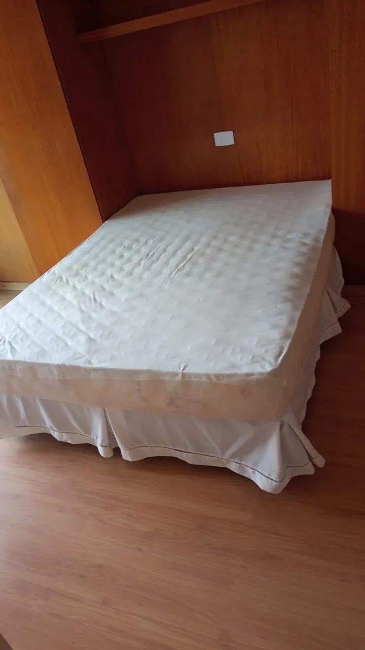 Cama box casal tradicional cor azul marinho lateral 