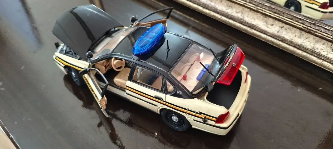 Maisto Chevrolet Impala パトカー ミニカー1/18 Maisto Chevrolet Impala Tennessee Police 1/18 EXCELENTE ESTADO