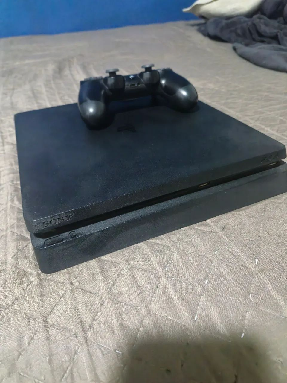 Ps4 slim com controle com conta com vários jogos  - Foto 3