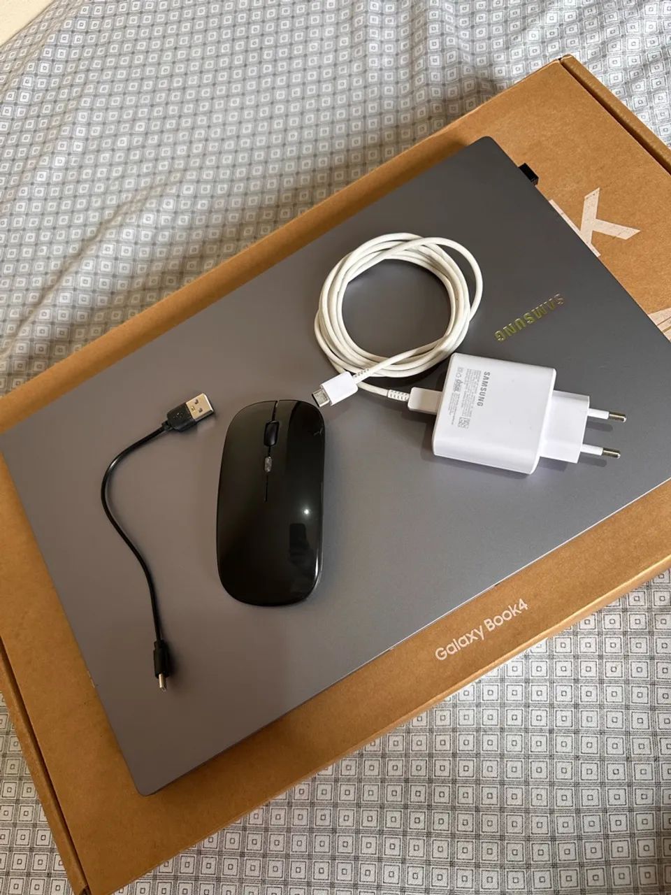Samsung Book4 - Foto 2