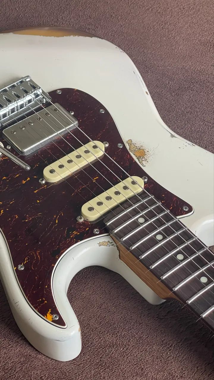MV Guitars Strat HSS Aged Olympic White Customy  - Foto 2