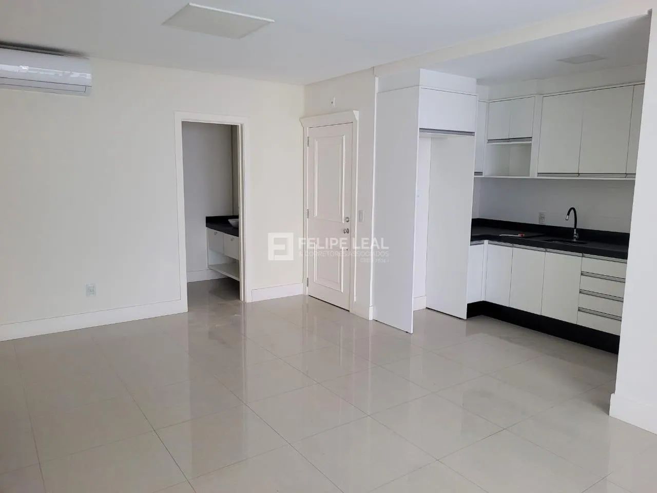 Apartamento em Cidade Universitária Pedra Branca - Palhoça - Foto 2