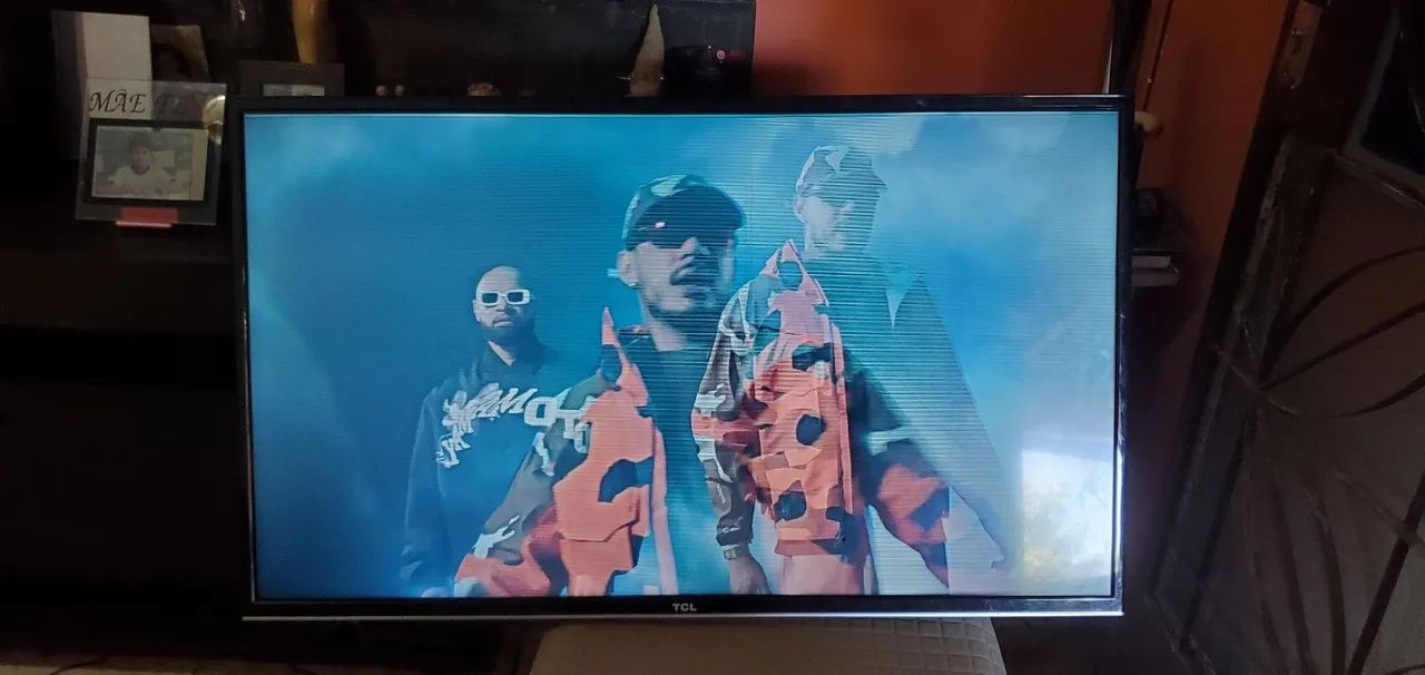 Smartv de 39 polegadas tcl com defeito dupla imagem