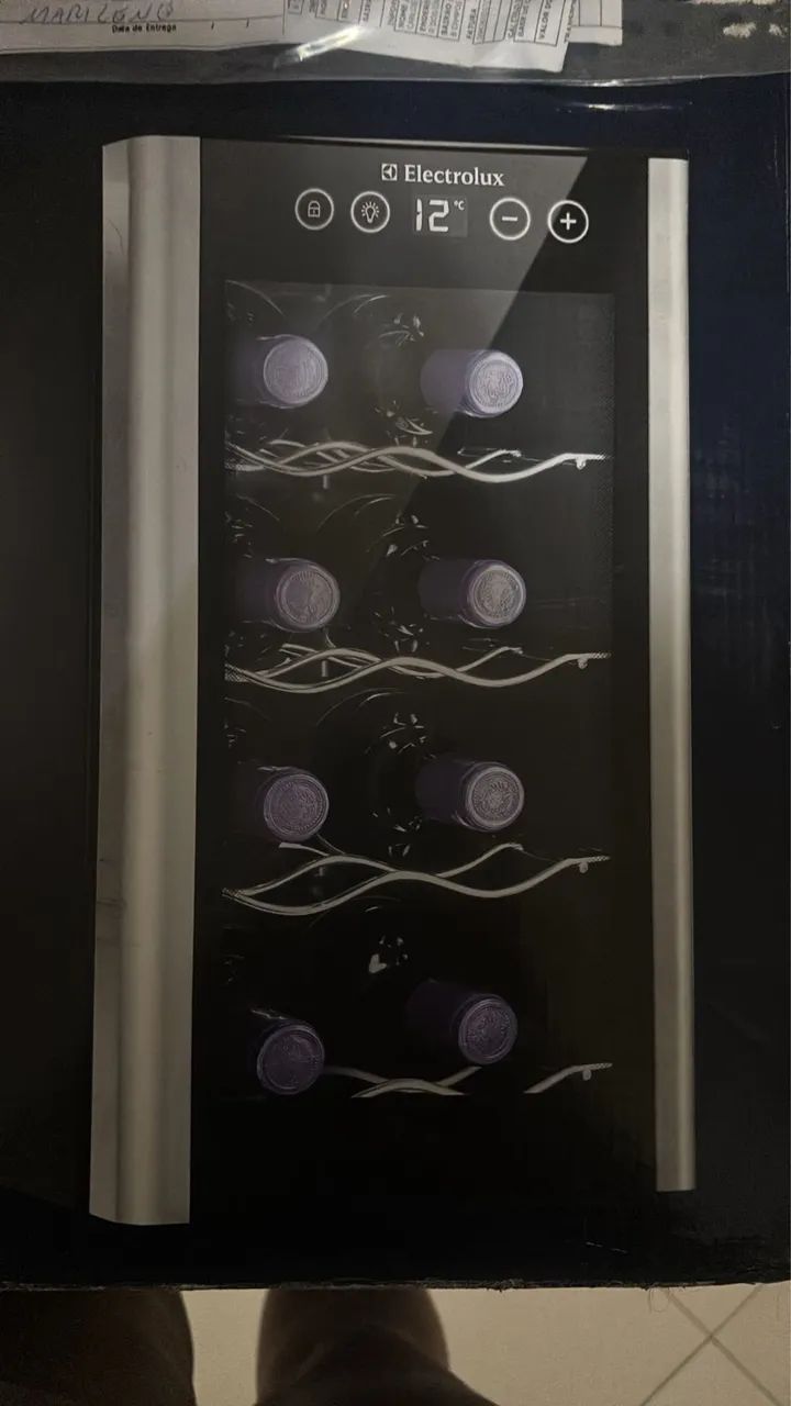 Adega Electrolux 