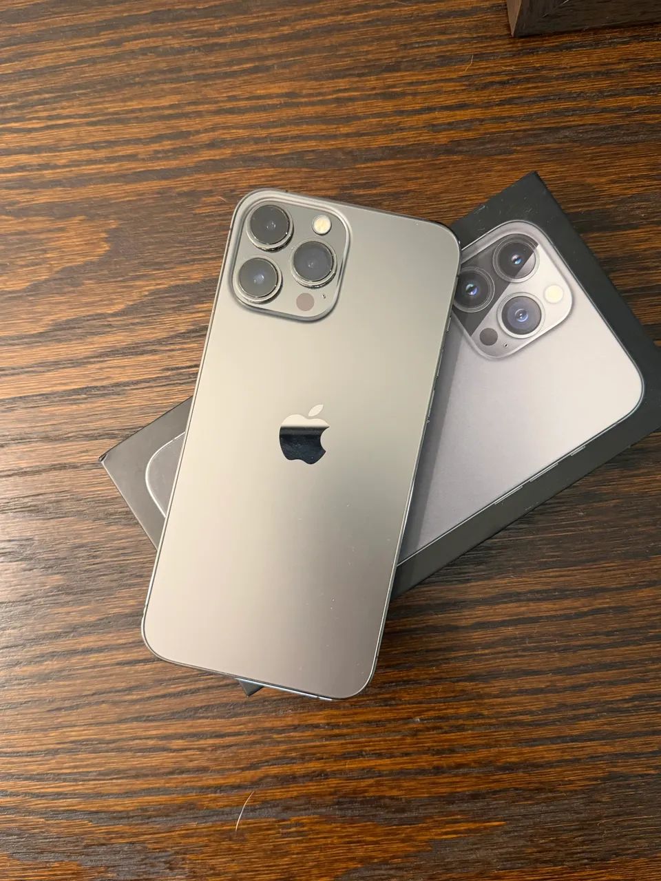 iPhone 13 Pro Max usado em ótimo estado 