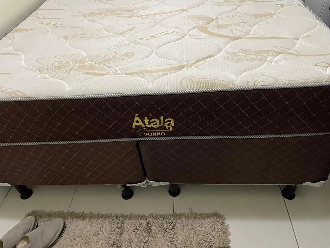 Cama Queen semi nova - Foto 2
