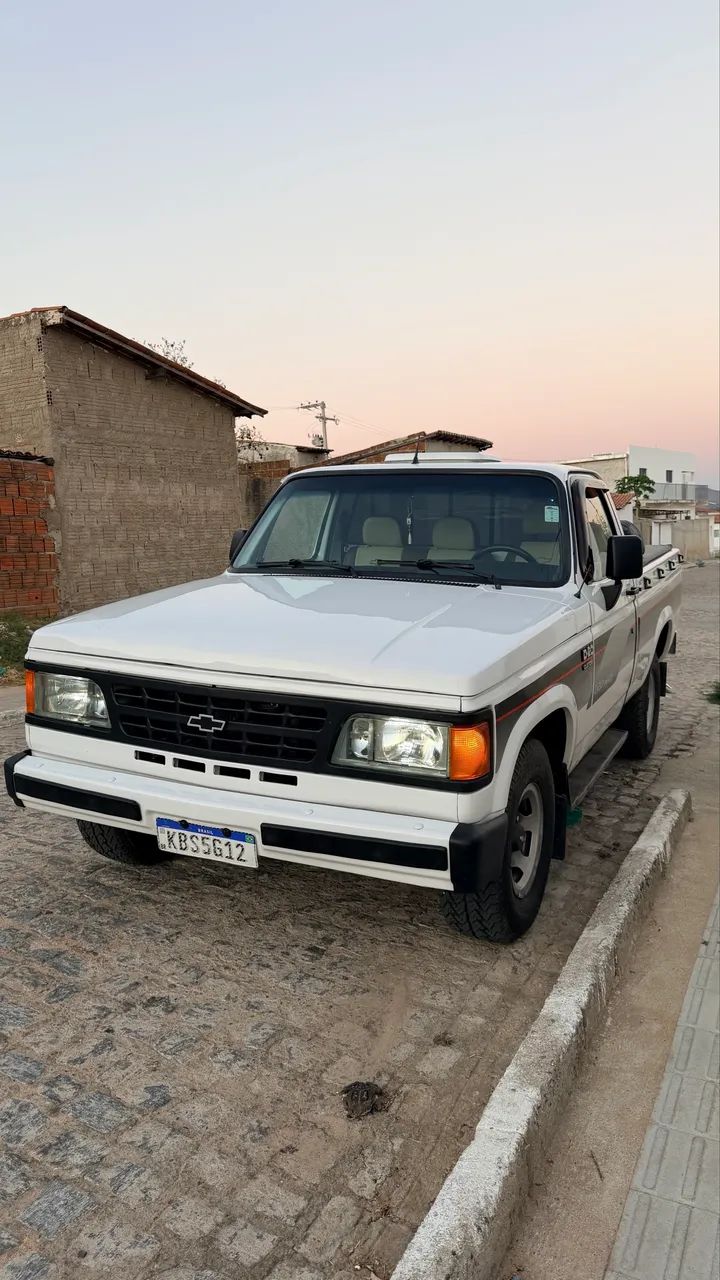 Chevrolet D-20 S / Luxe 3.9/4.0 Diesel 1995