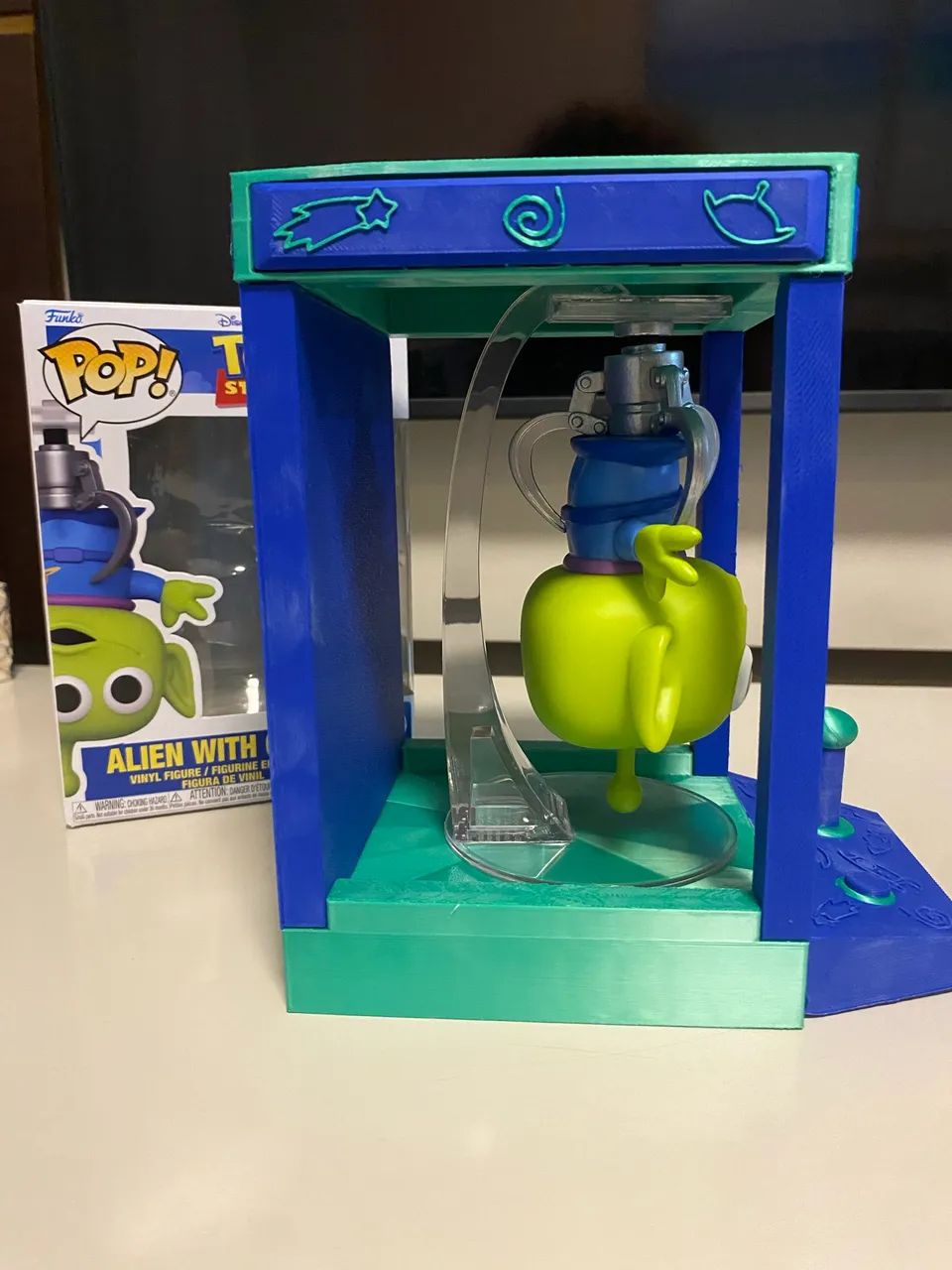 Funko Pop Alien with Claw 1595 + cenário decorativo claw machine  - Foto 2