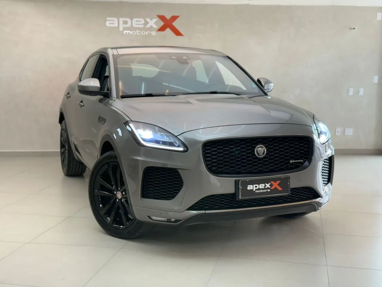 Jaguar E-Pace R-dynamic SE 2.0 AWD 300cv Aut. 2018 - Foto 2