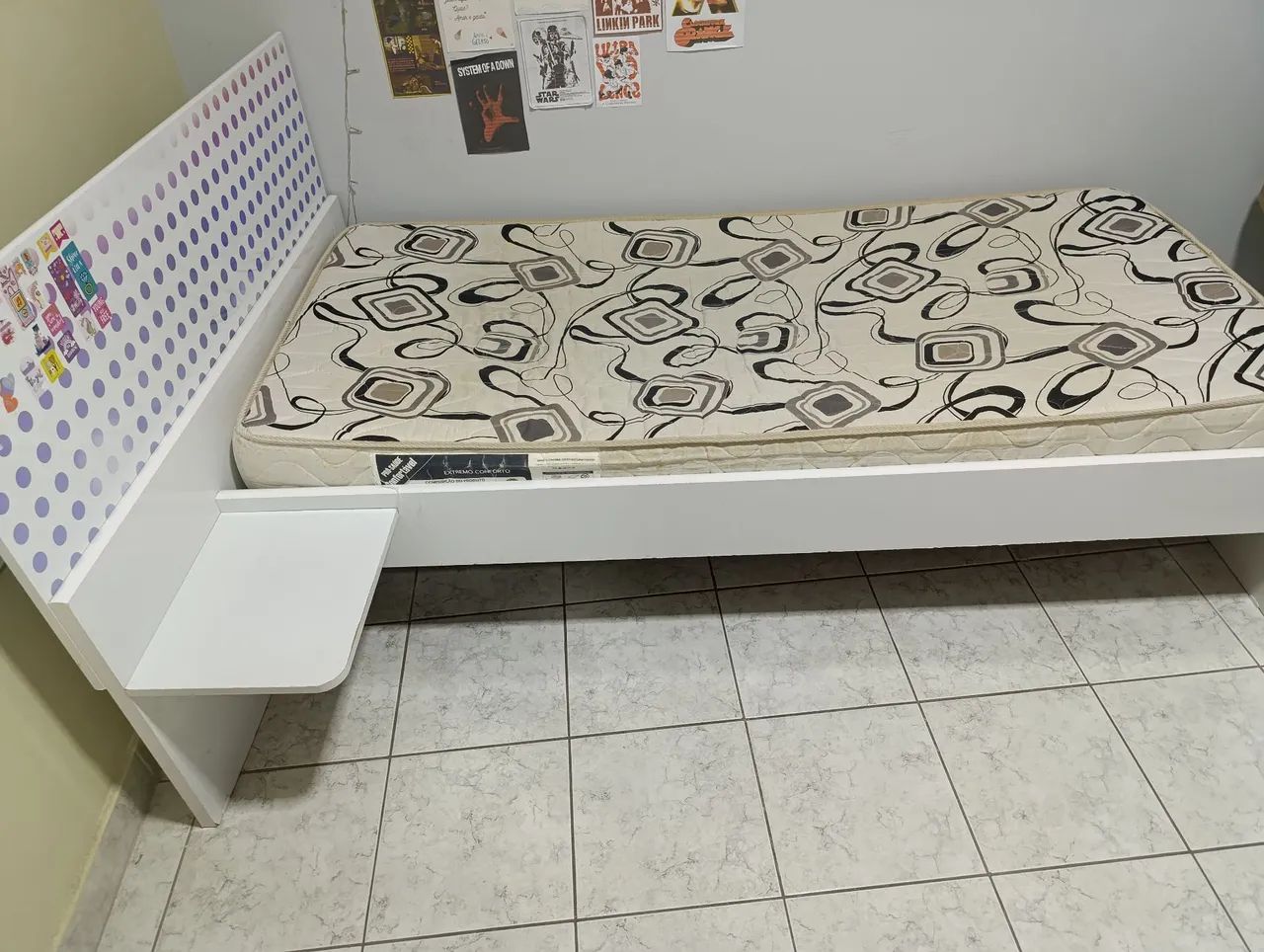 Vende-se cama de solteiro e colchão usada  - Foto 2