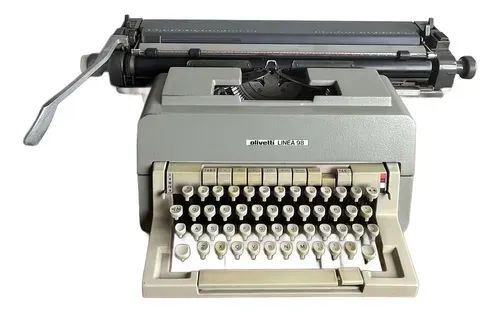 Maquina de escrever Olivetti Linea 98 (Somente 500,00)