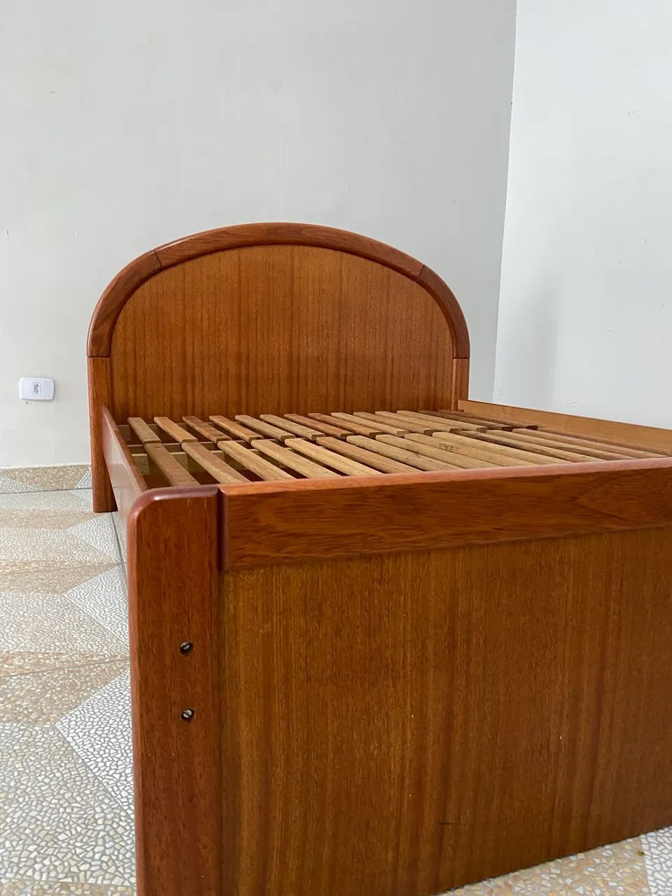 Cama de Casal em Madeira Maciça - Foto 3