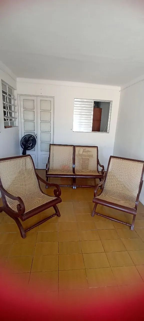 Conjunto de cadeiras colonial 