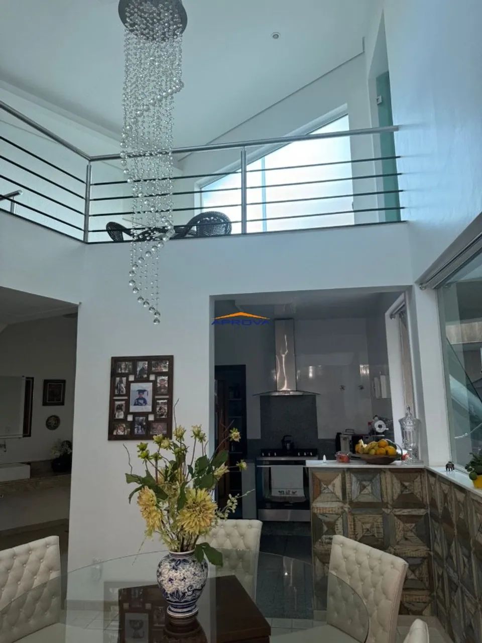 ÓTIMA CASA EM CONDOMINIO FECHADO
