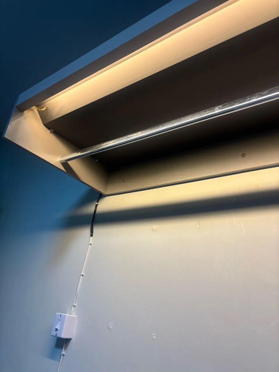 CABIDEIRO COM LED - Foto 2