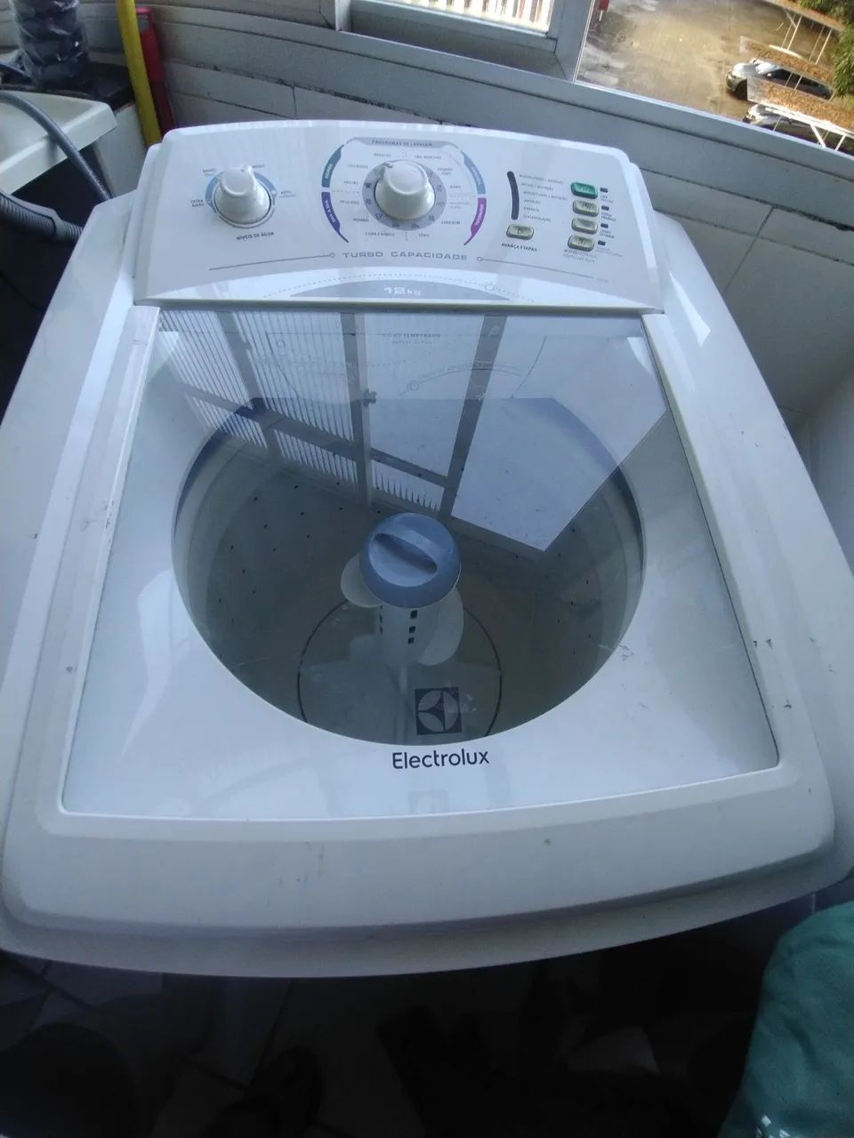 Vendo Lavadora ELETROLUX 12kg inteirona