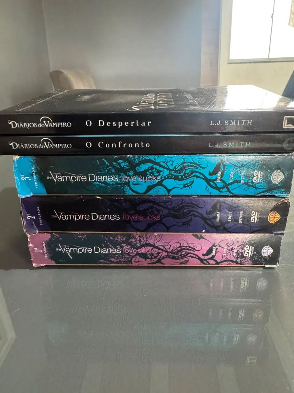 Kit Diários do Vampiro - DVDs 1ª a 3ª Temp. Completa + 2 Livros